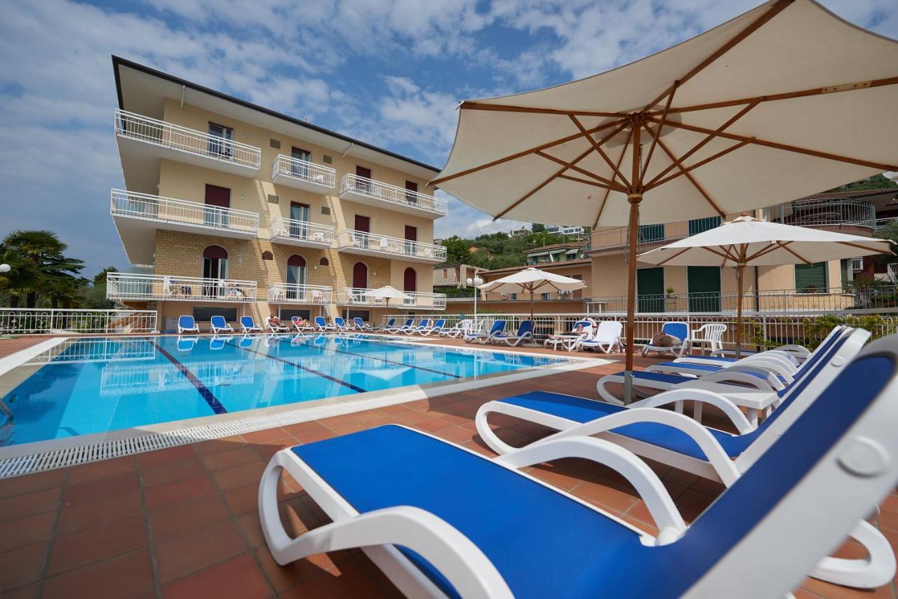 Hotel Benacus Torri Del Benaco Buitenkant foto