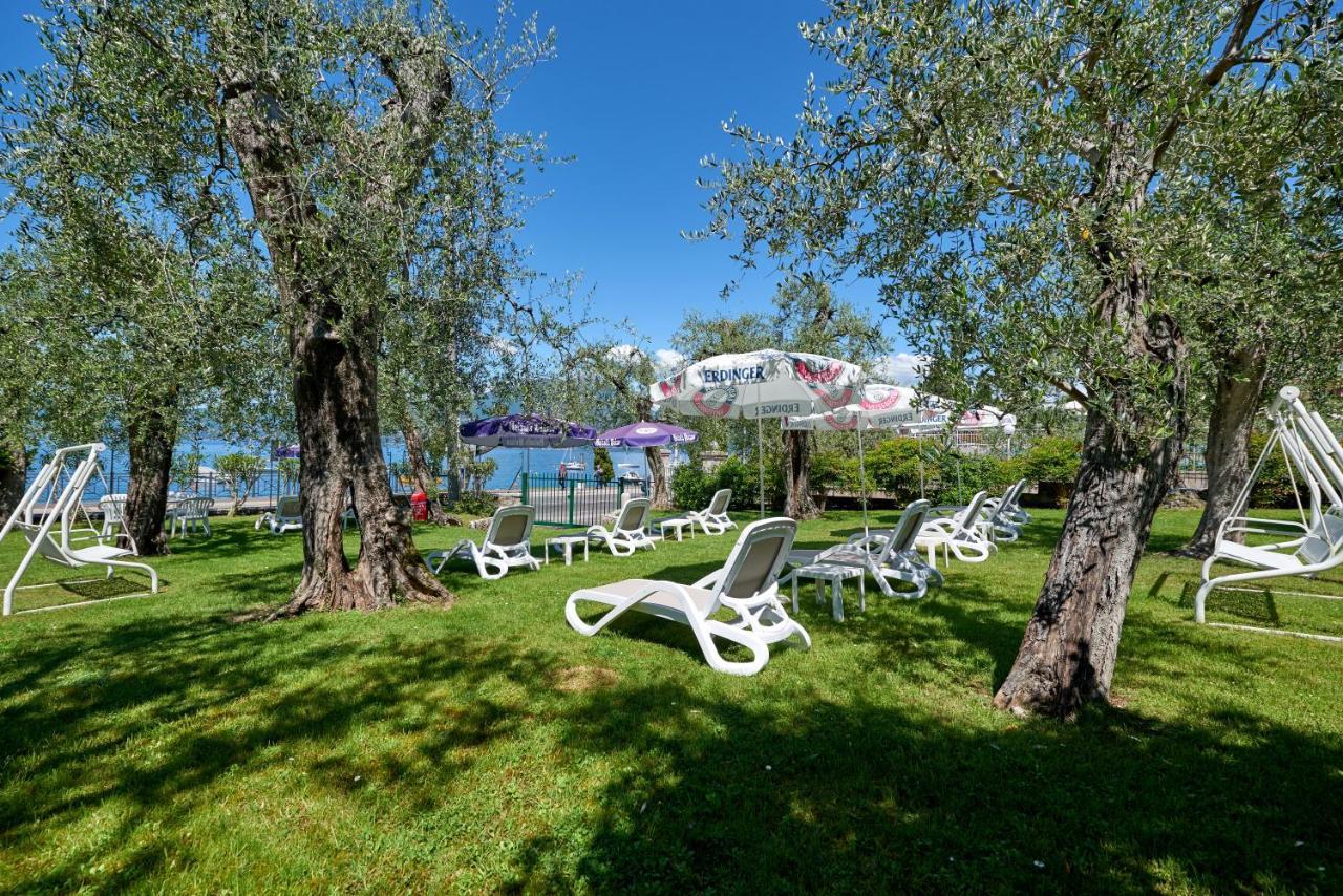 Hotel Benacus Torri Del Benaco Buitenkant foto